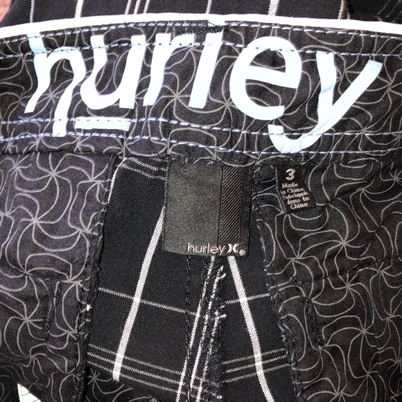 Hurley women's shorts size 3 - Picture 3 of 4